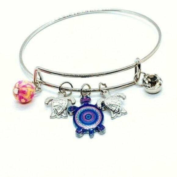 Beaded Sea Turtle Charm Colorful Bangle Bracelet - Picture 4 of 5